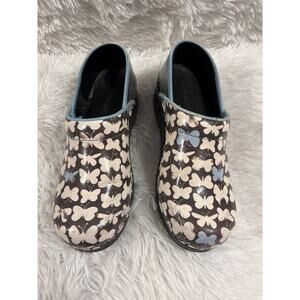 Koi by Sanita Martina Butterfly Clogs
Size 8.5 (39)